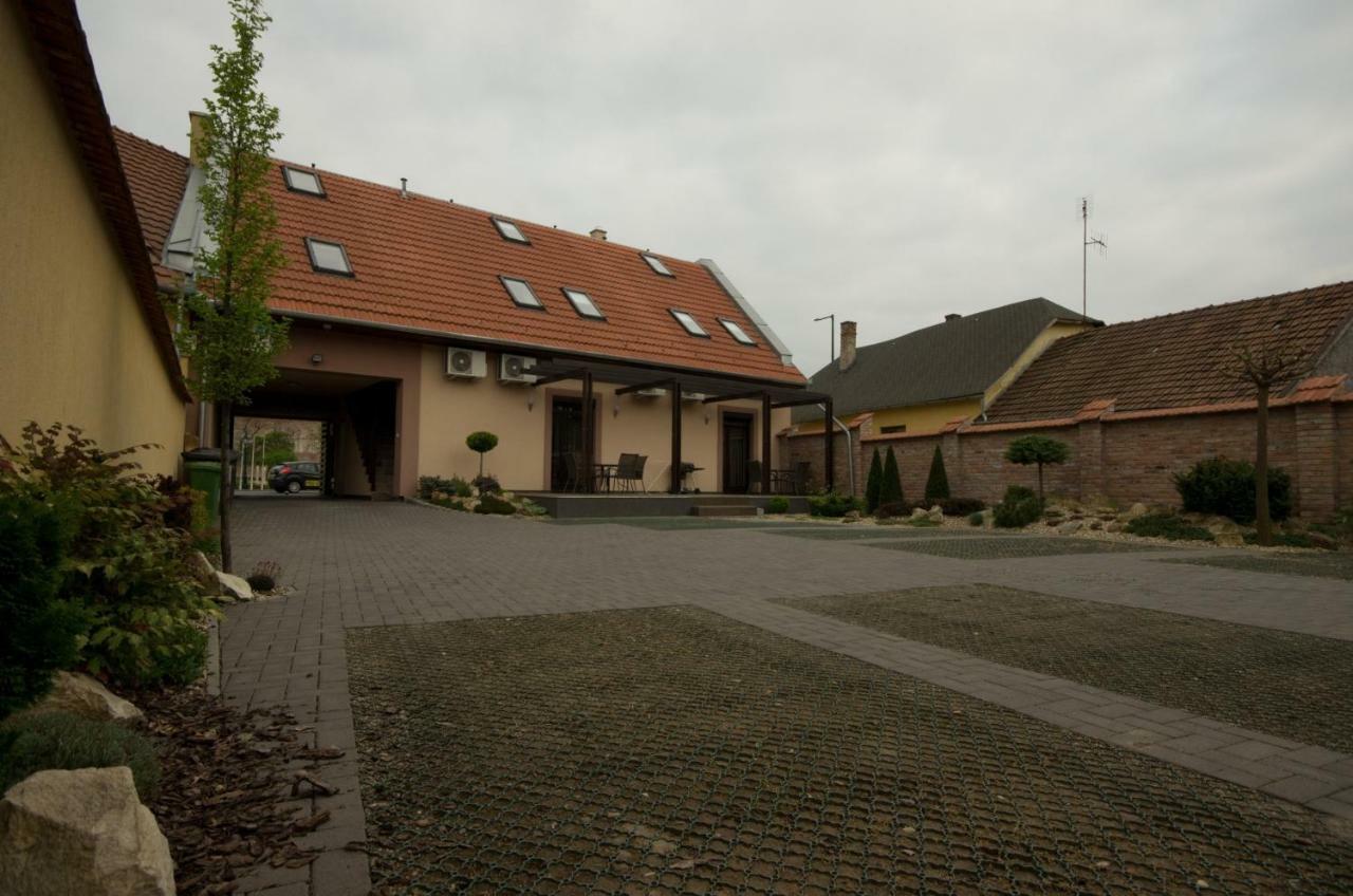 Royal Residence Apartments Gyula Exteriér fotografie